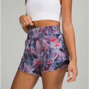 Lululemon Hotty Hot High-Rise Lined Short 4" women’s size 4